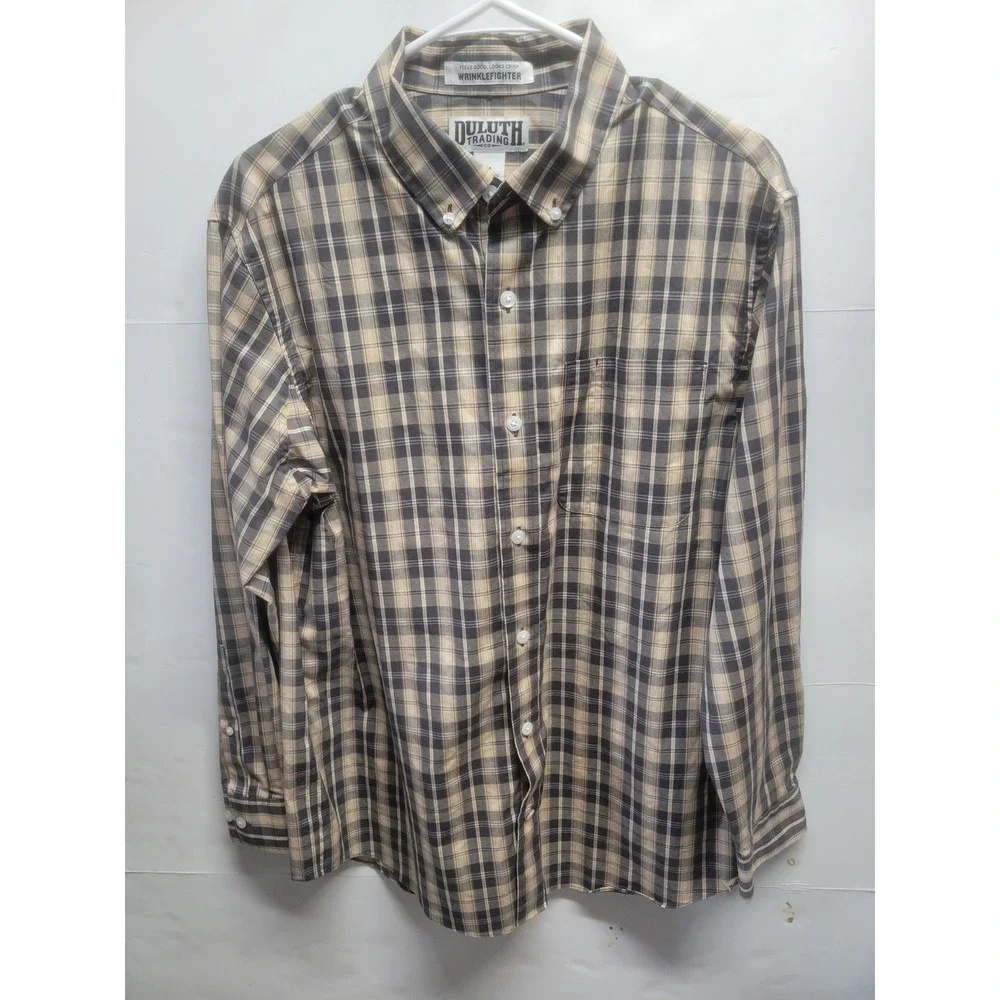 Duluth Trading Co Wrinklefighter Shirt Mens Medium Relaxed Fit Plaid Tan Grey